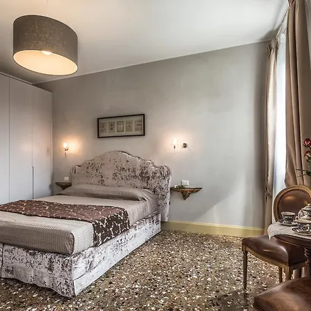 Palazzina Canal Venice Room photo
