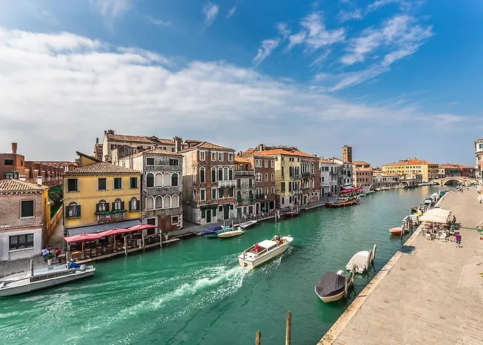 Palazzina Canal