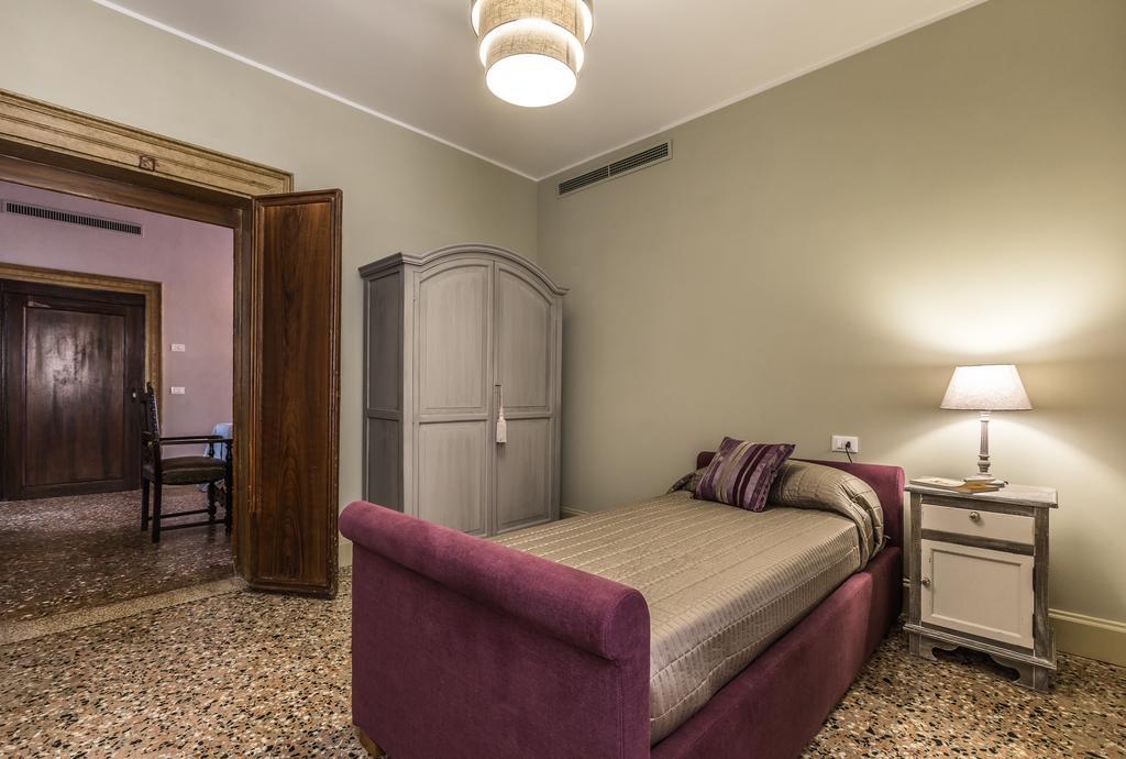 Apartment Palazzina Canal Venice